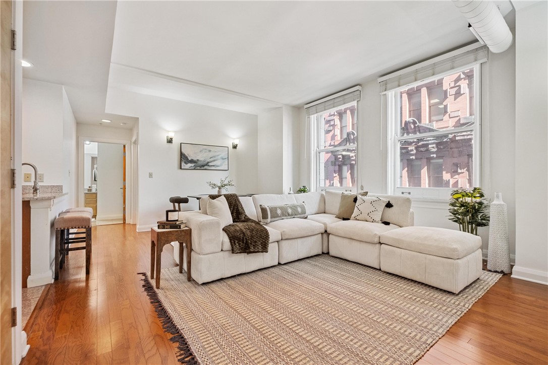 306 4th Ave 501