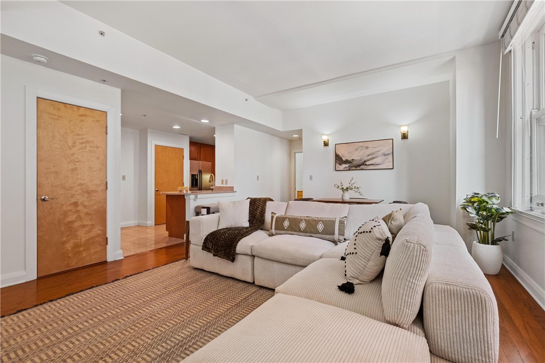 306 4th Ave 501