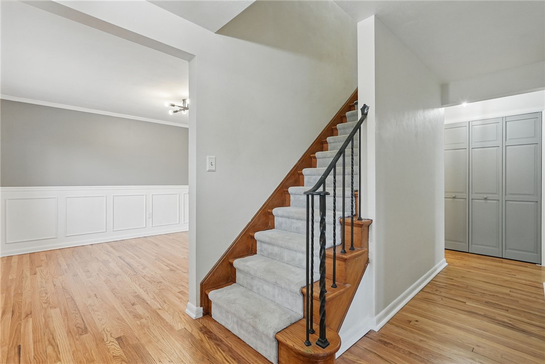 285 Park Entrance Dr