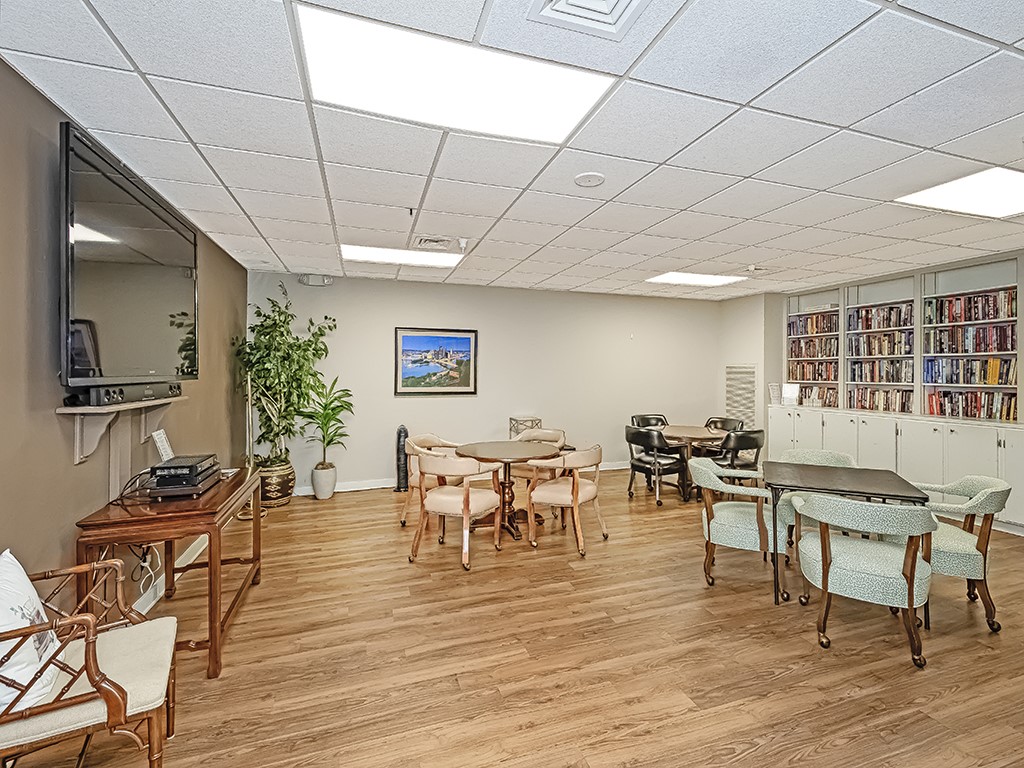 750 Washington Rd 1003