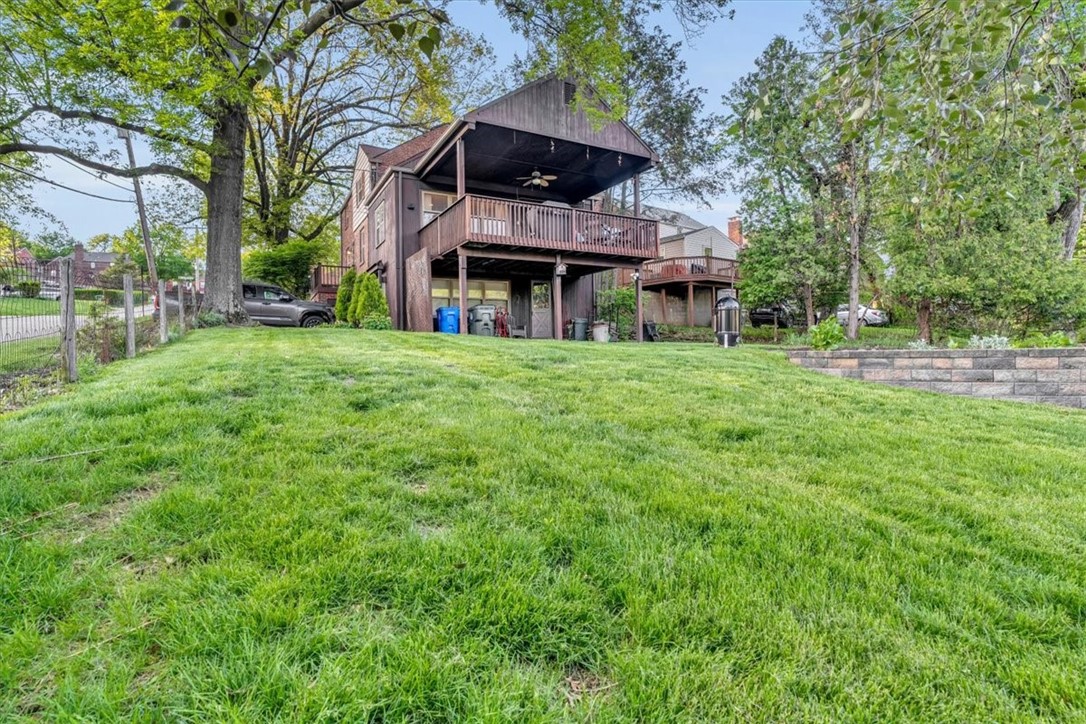 5273 Fieldcrest Dr