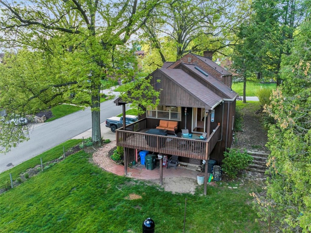 5273 Fieldcrest Dr