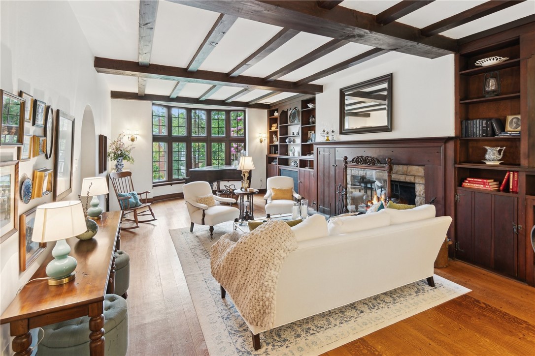 254 ORCHARD DRIVE