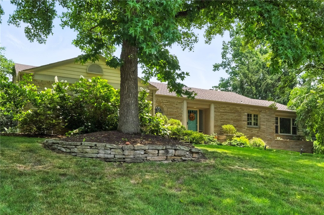 825 White Oak Circle