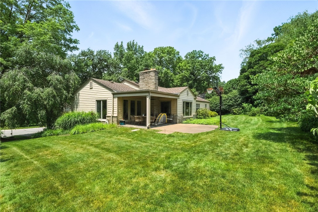 825 White Oak Circle