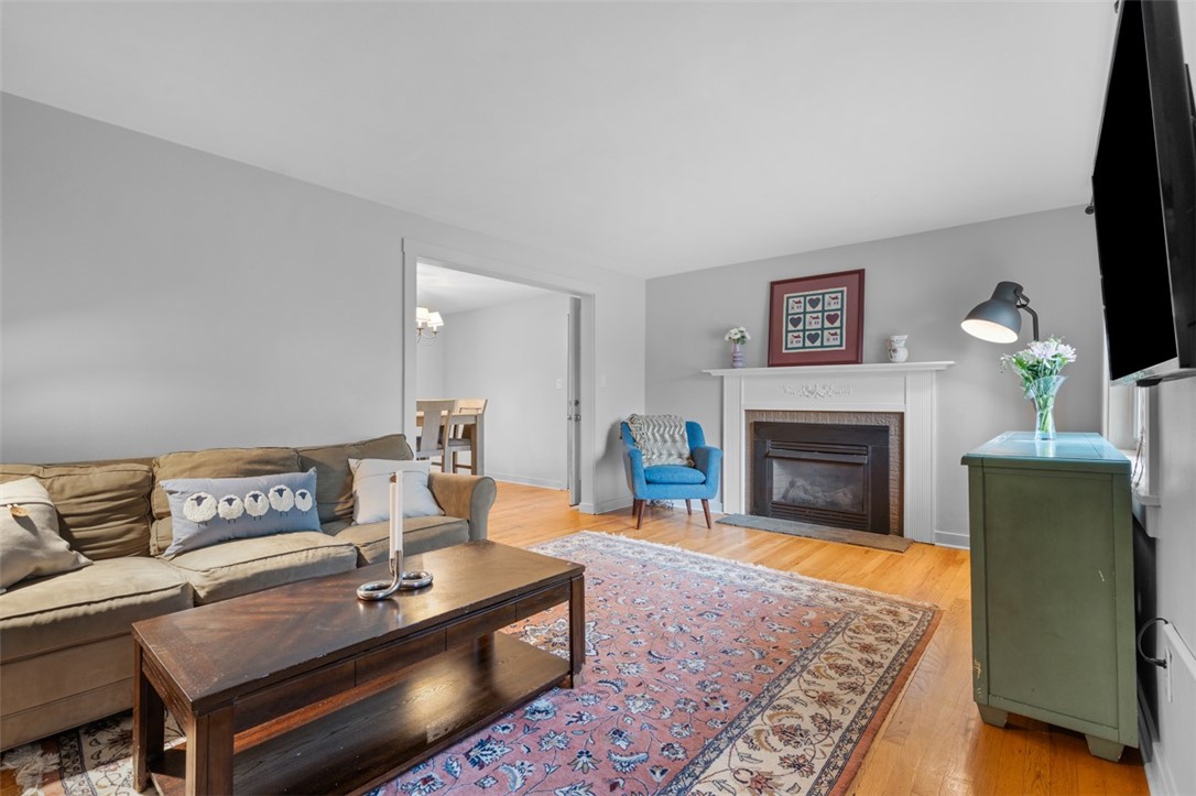 348 Canterbury Dr
