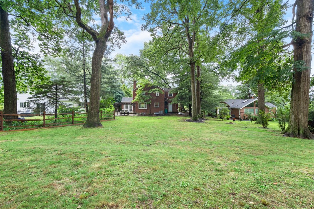 348 Canterbury Dr
