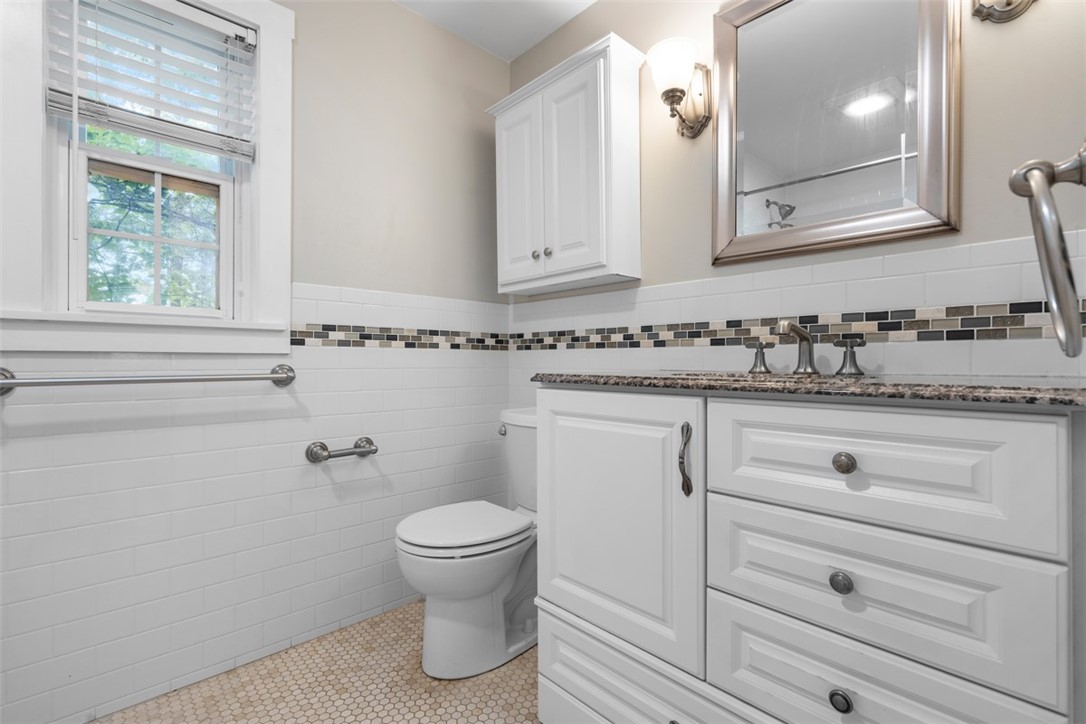 348 Canterbury Dr