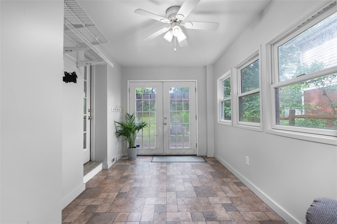 348 Canterbury Dr