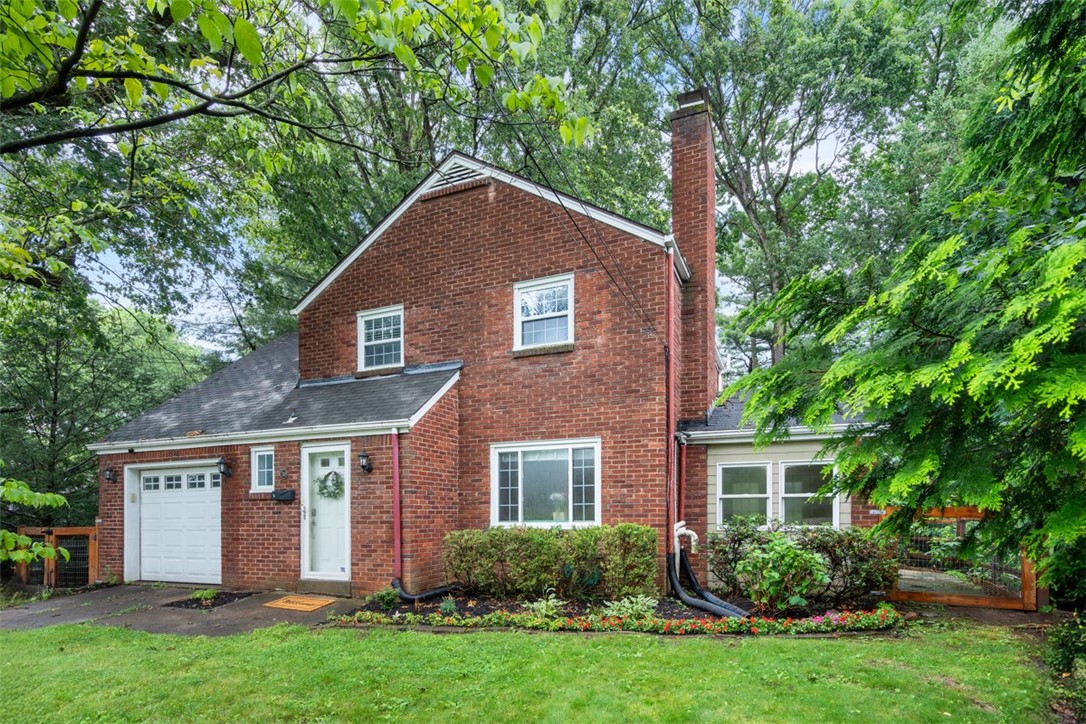 348 Canterbury Dr