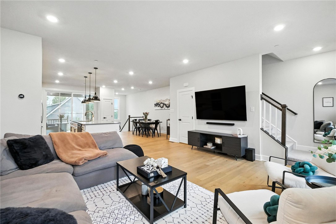 103 Spruce Ln