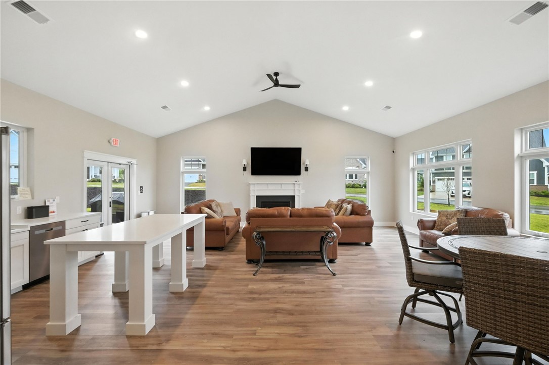 103 Spruce Ln
