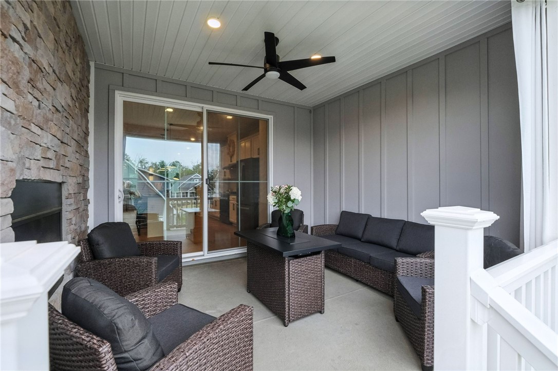 103 Spruce Ln