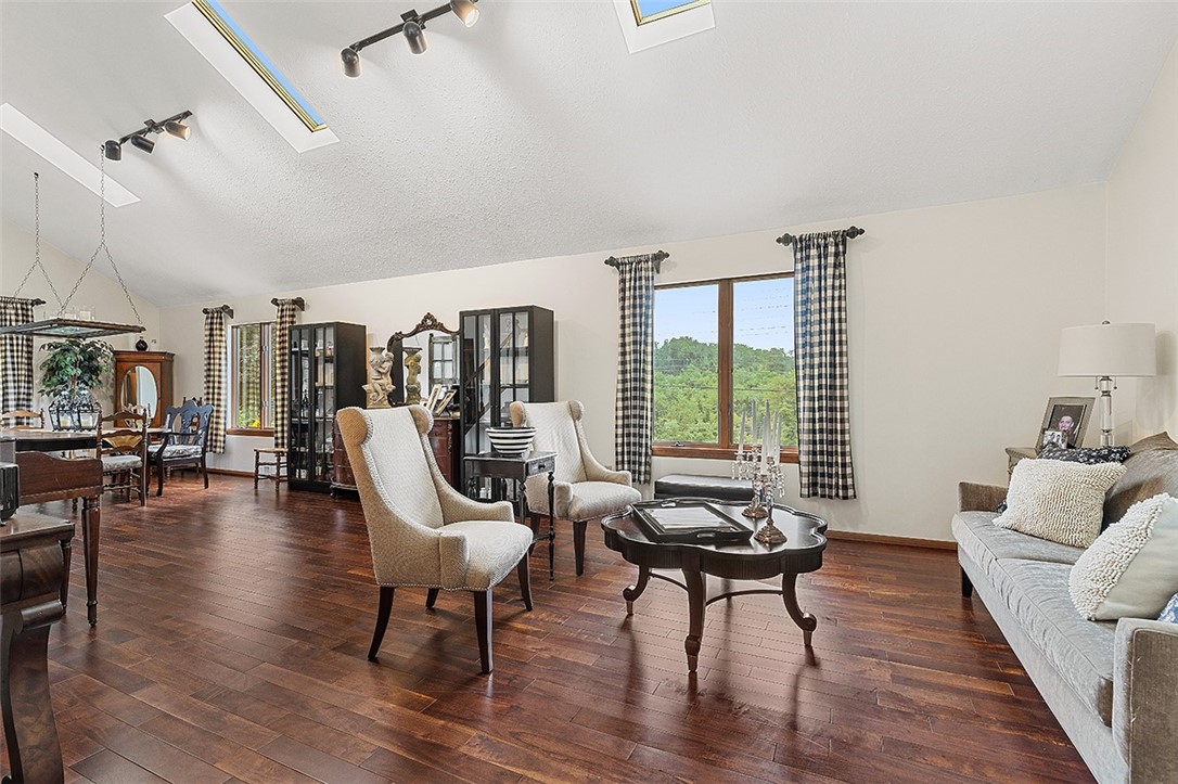 2628 Washington Blvd