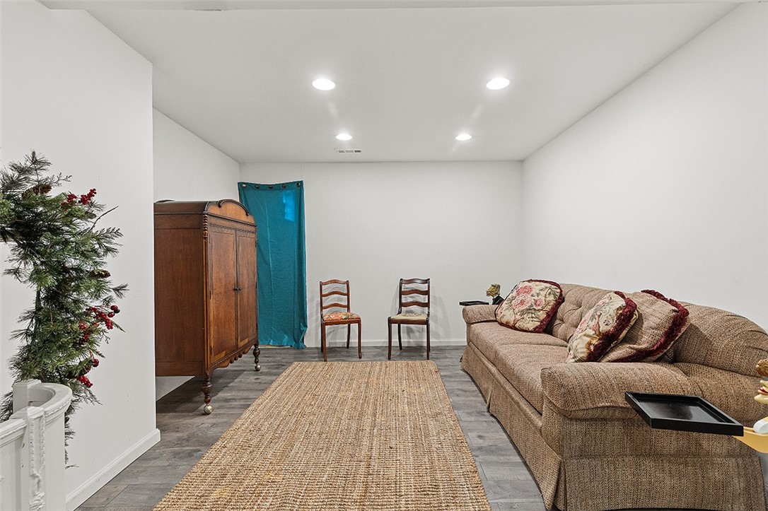 2628 Washington Blvd