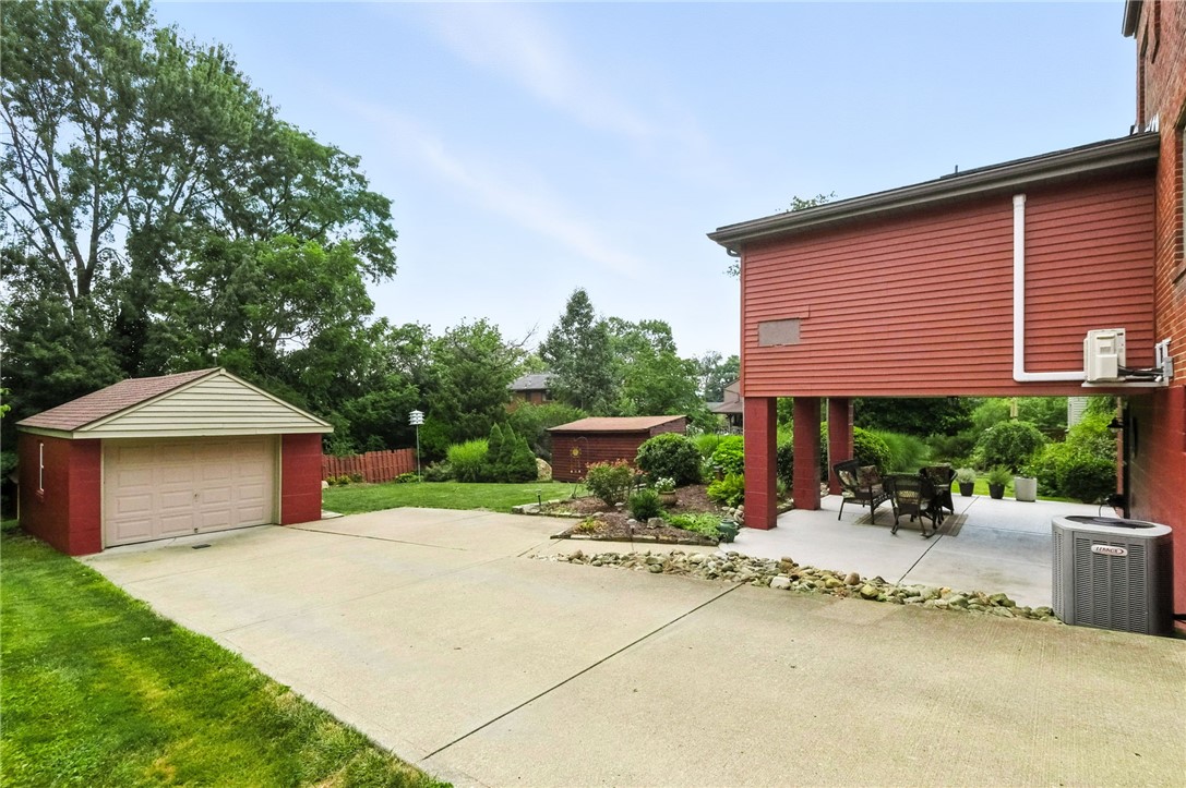30 Colecrest St