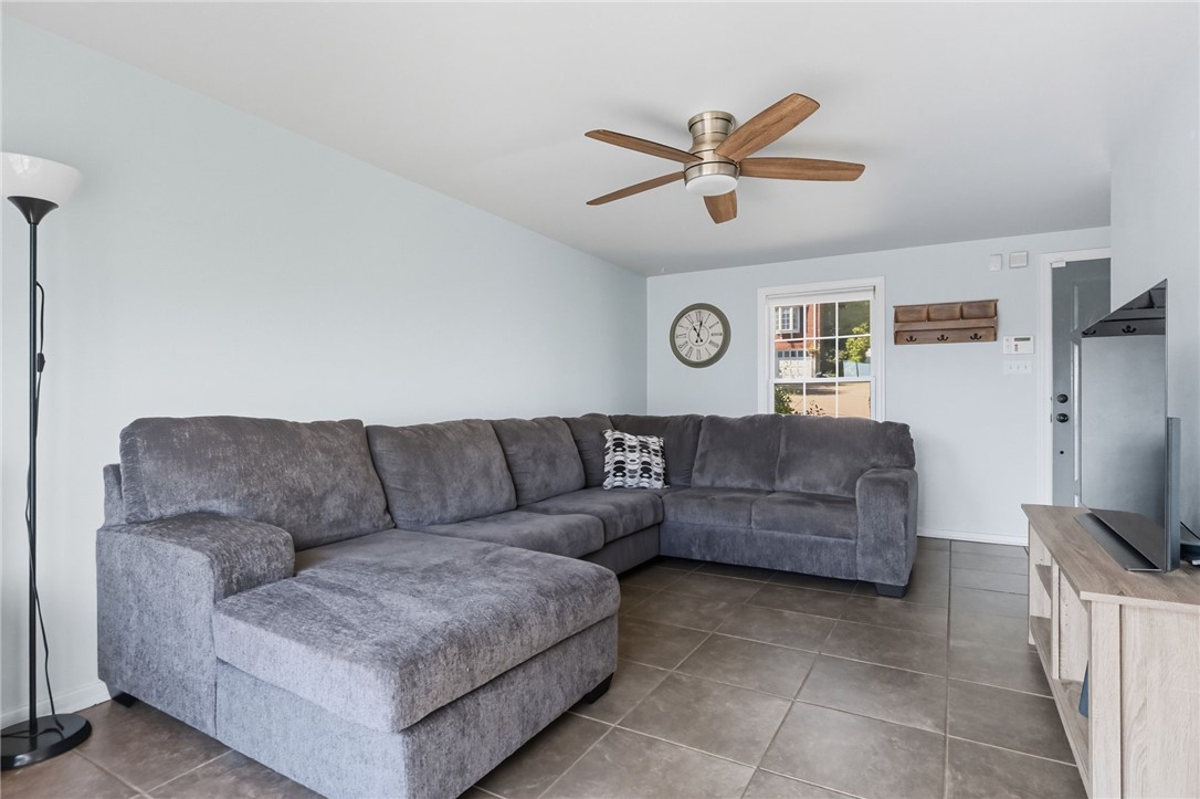 571 Dewalt Dr