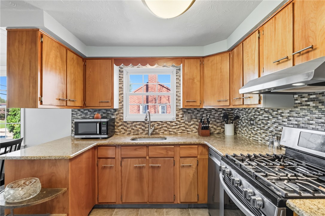 571 Dewalt Dr