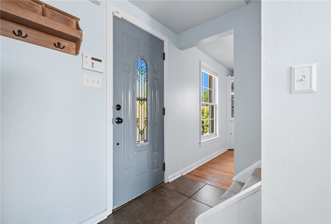 571 Dewalt Dr