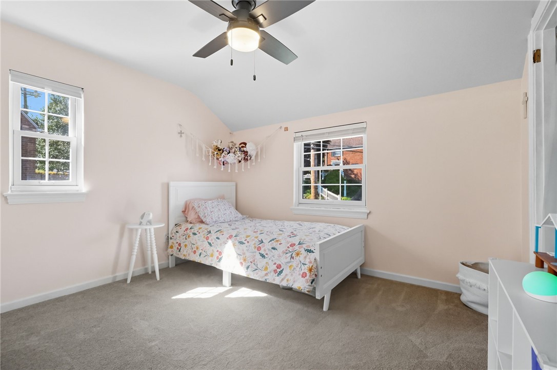 571 Dewalt Dr