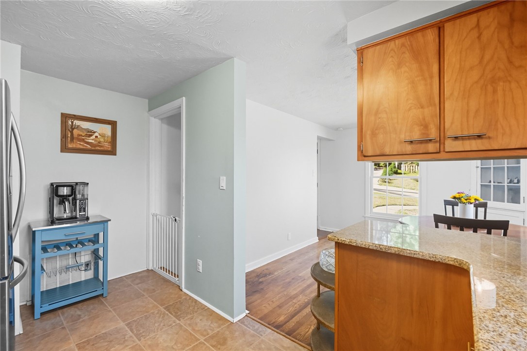 571 Dewalt Dr