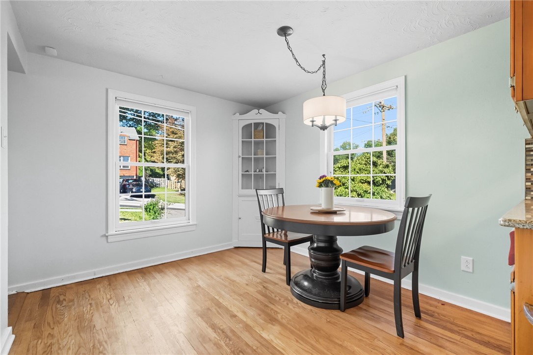571 Dewalt Dr