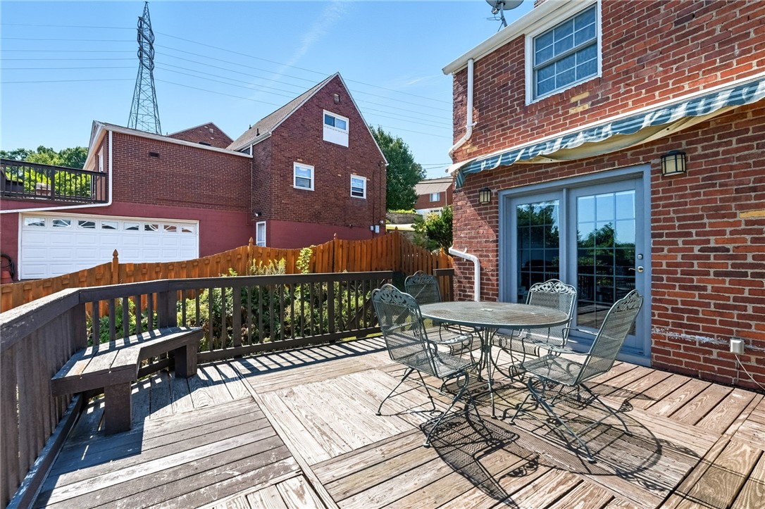 571 Dewalt Dr