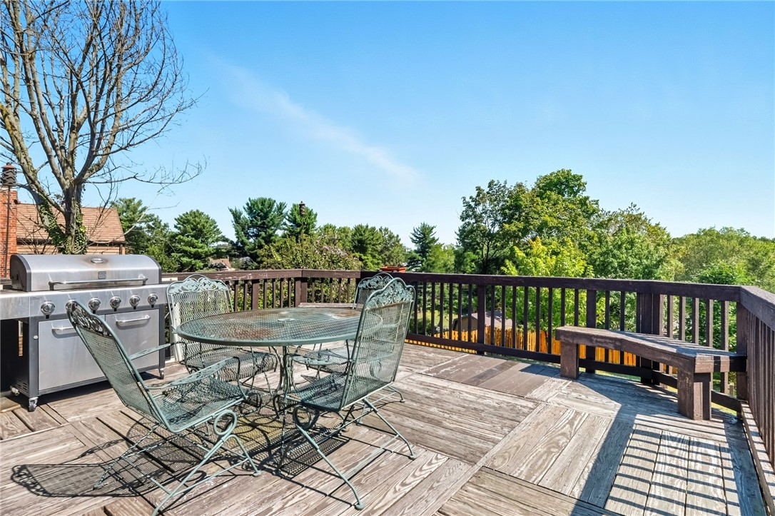 571 Dewalt Dr