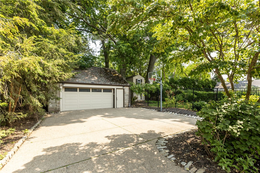 694 Valleyview Rd