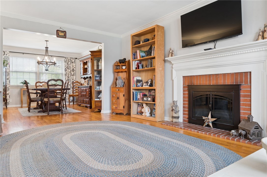 223 Ridgeview Dr