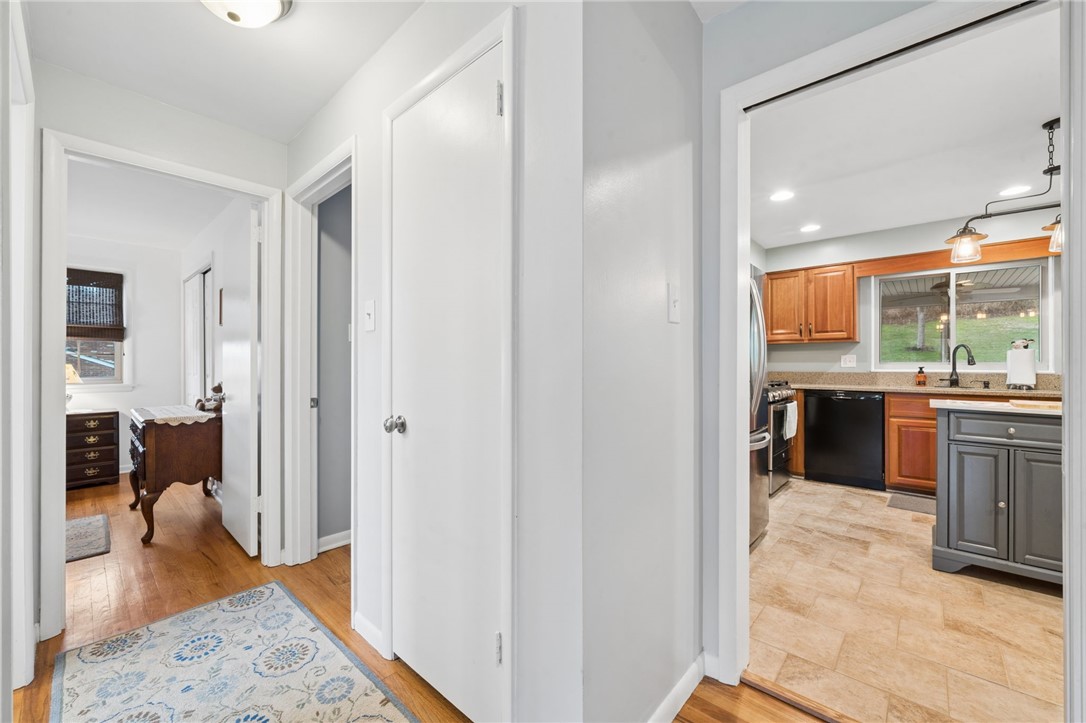 223 Ridgeview Dr