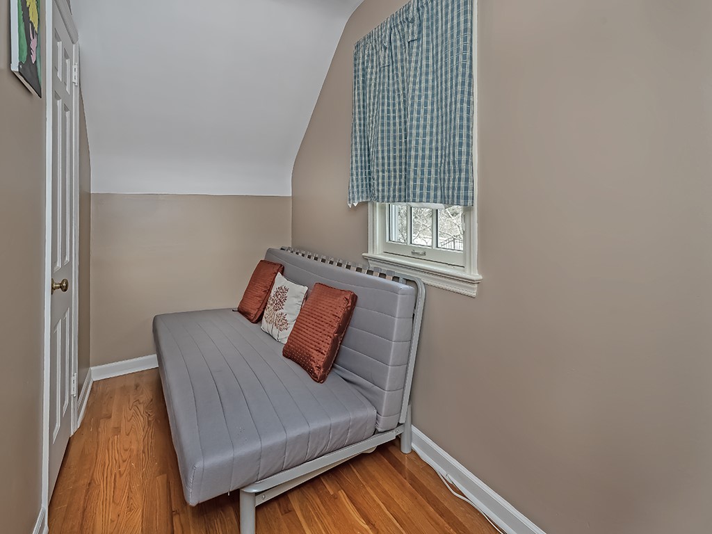 4 Couch Farm Road