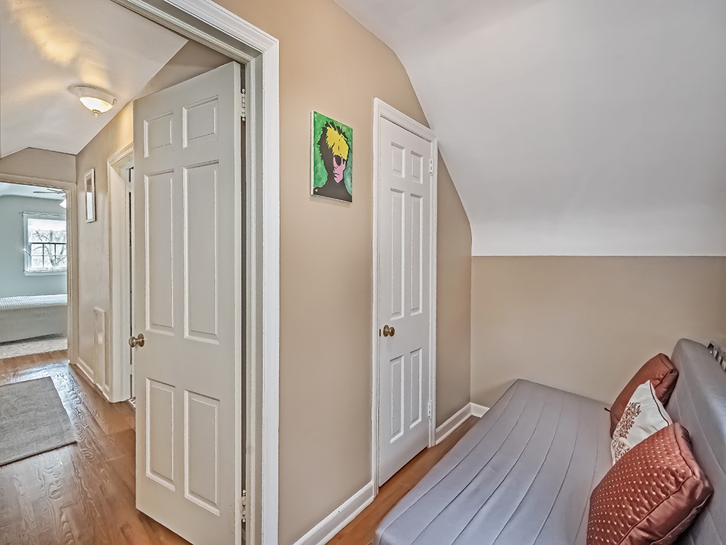 4 Couch Farm Road