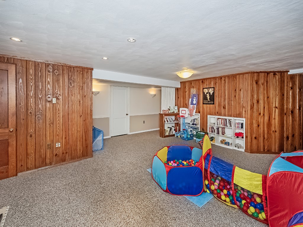 4 Couch Farm Road