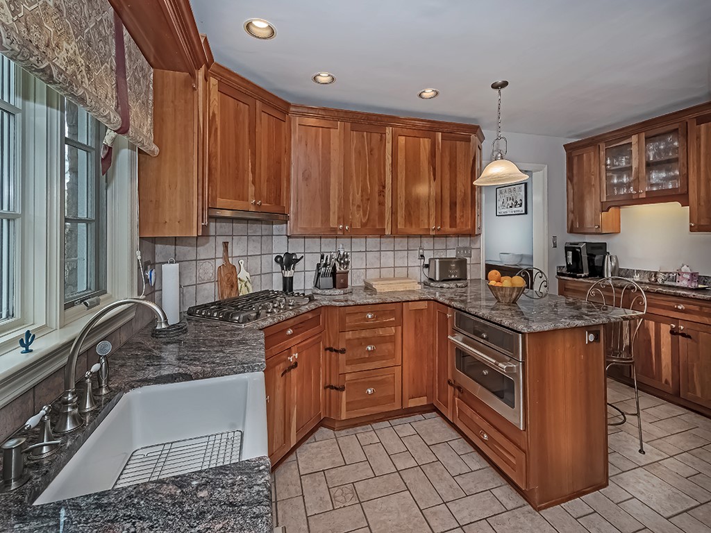 4 Couch Farm Road