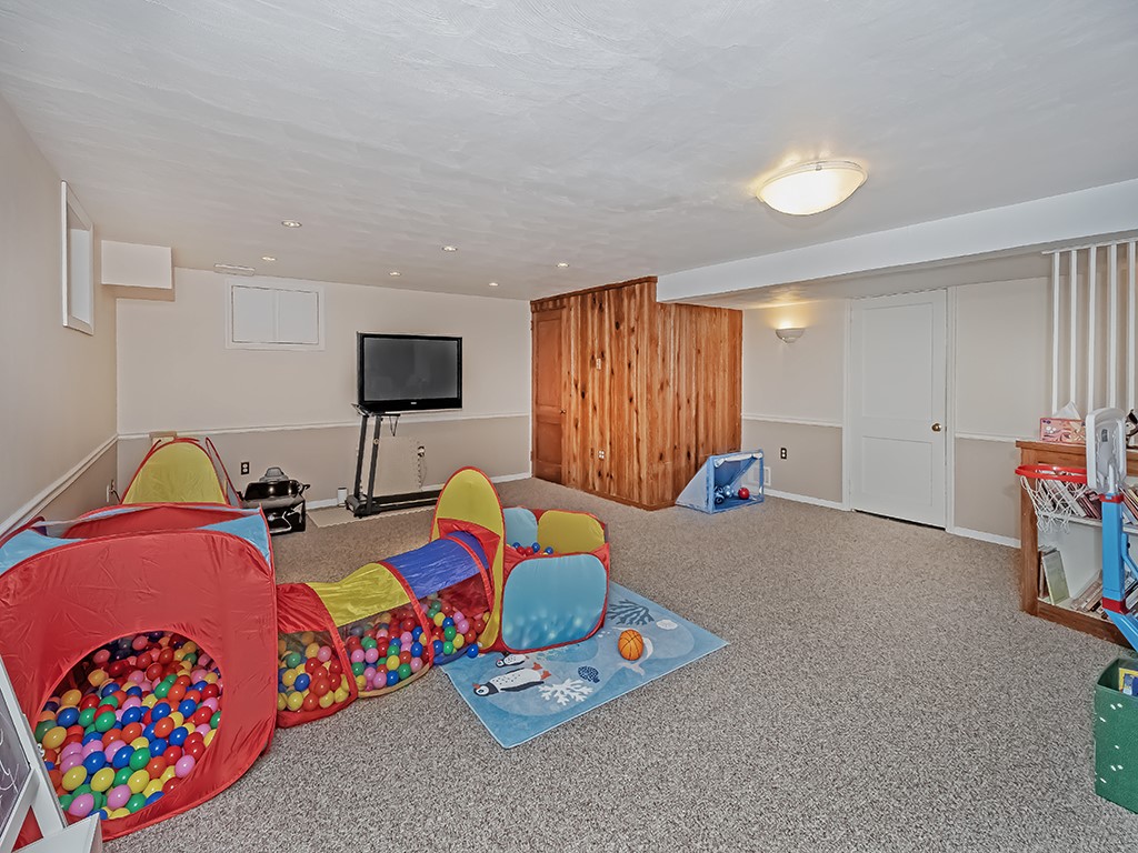 4 Couch Farm Road