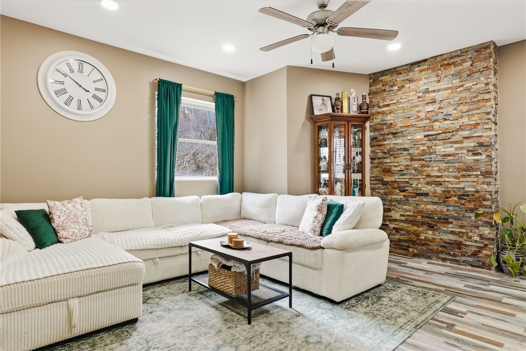 1629 Streets Run Road