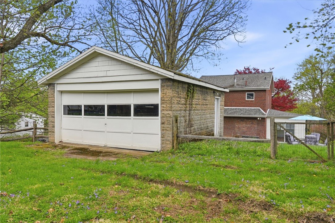 2516 Highland Circle