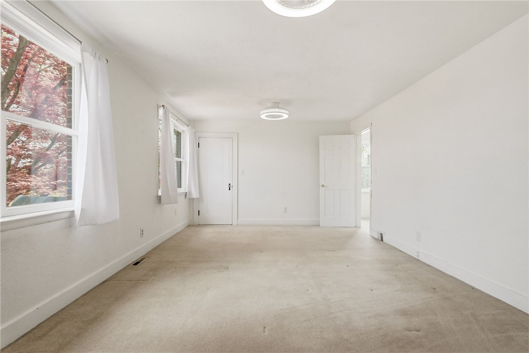 2516 Highland Circle