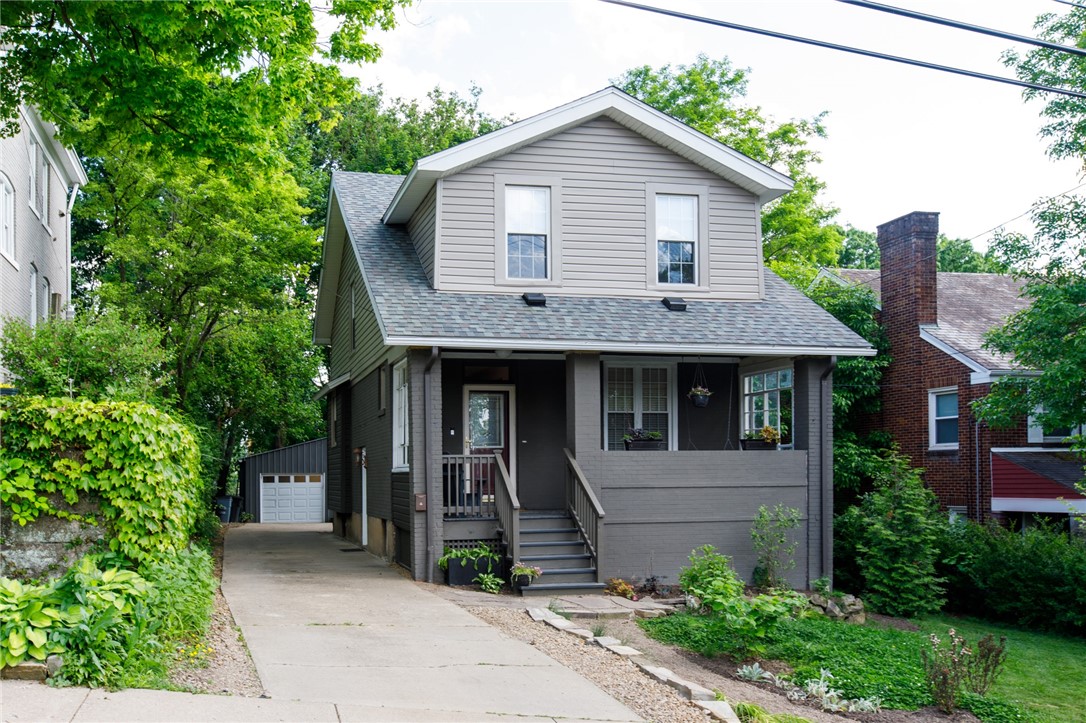 121 Academy Ave