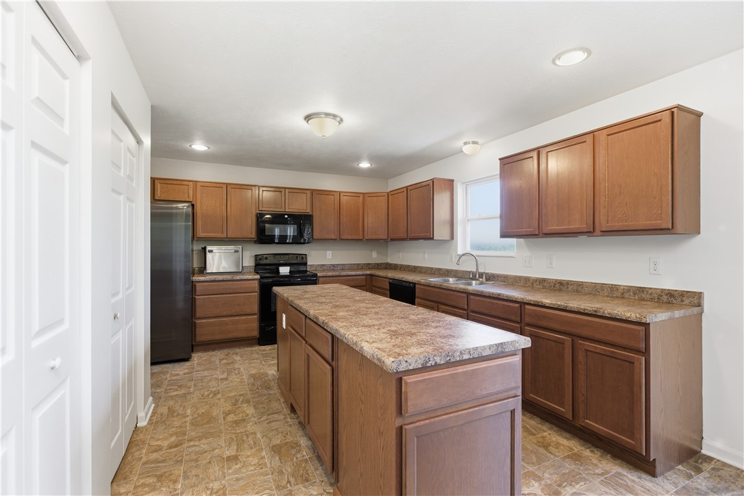 1328 Sandstone Dr