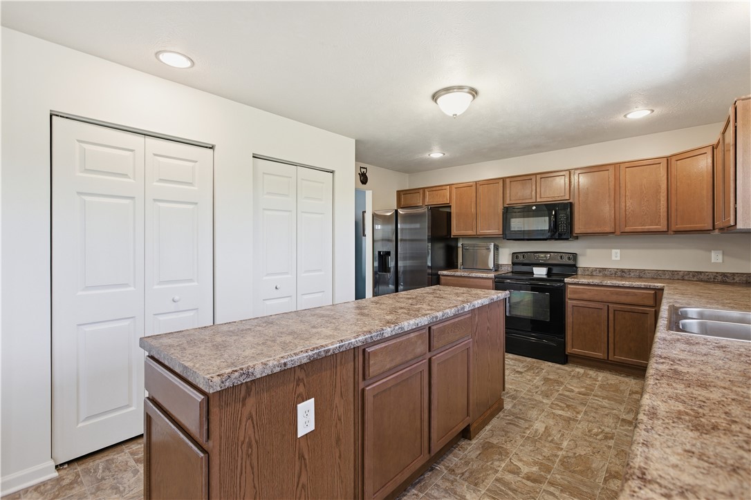 1328 Sandstone Dr