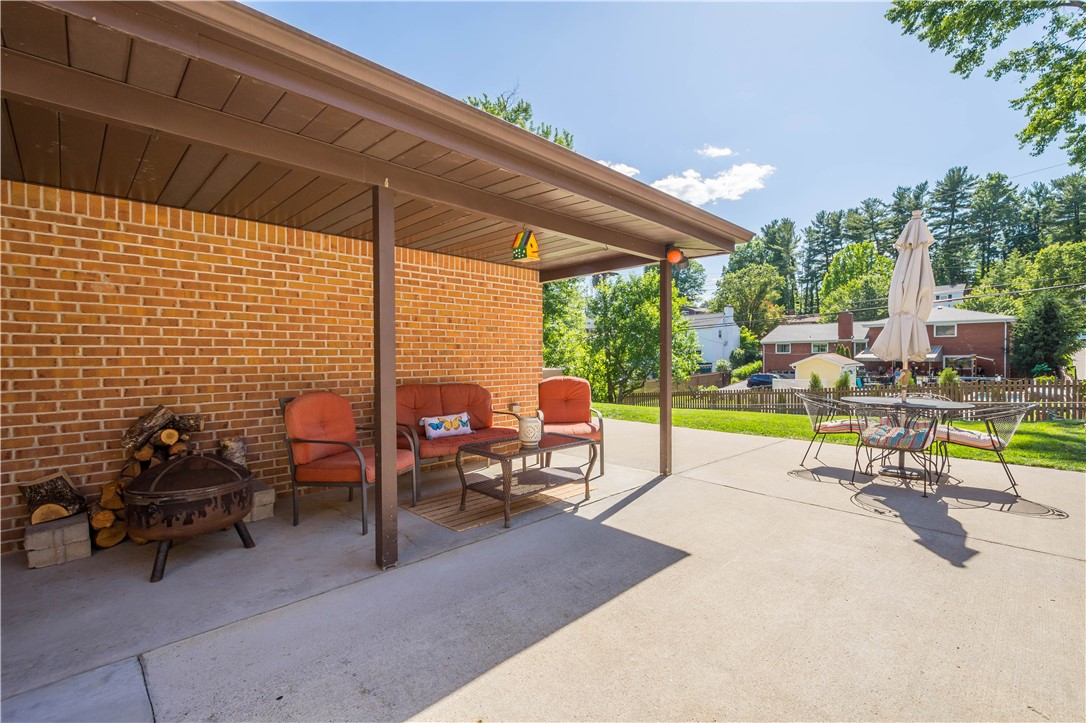 1234 Lakemont Dr.