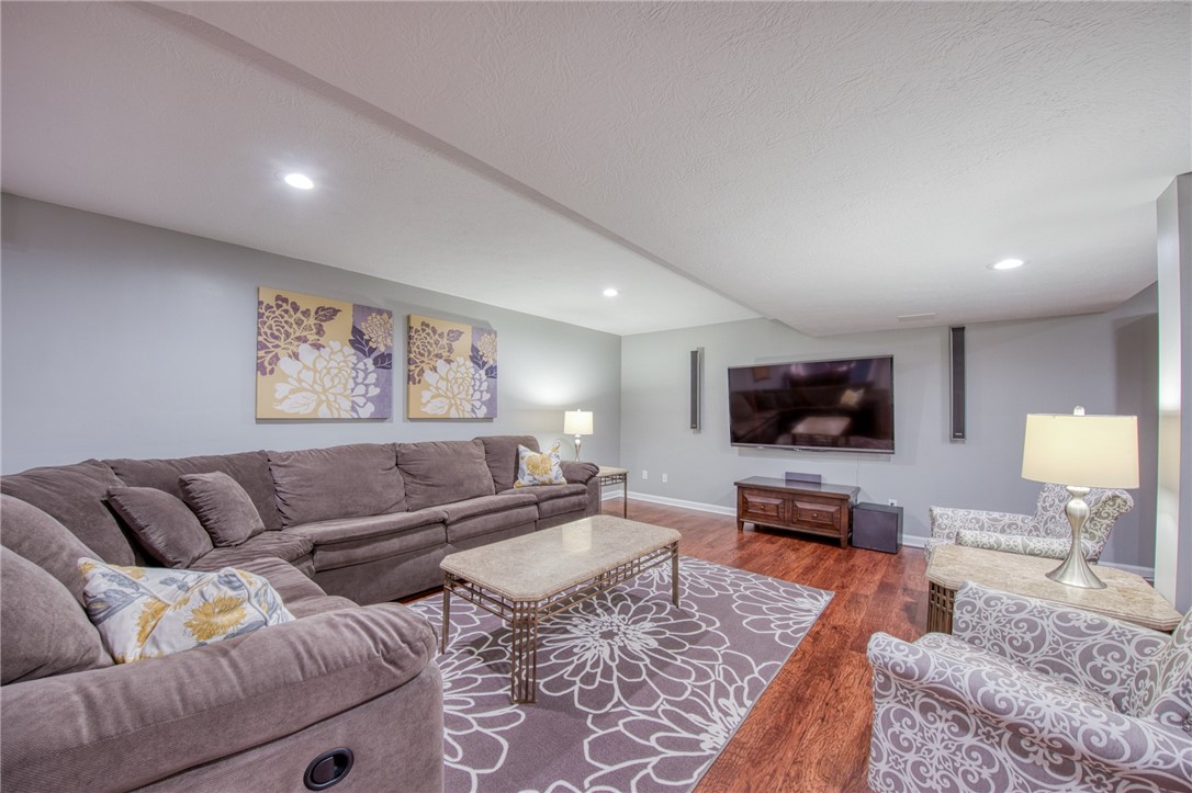 100 Chestnut Ct