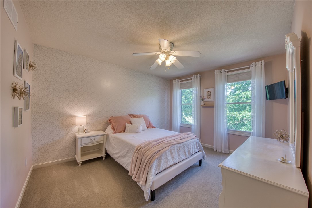 100 Chestnut Ct