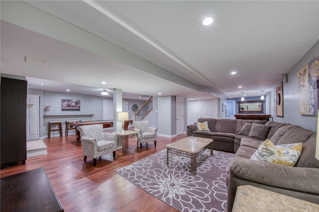 100 Chestnut Ct