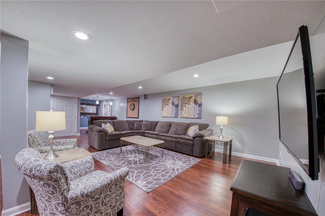 100 Chestnut Ct