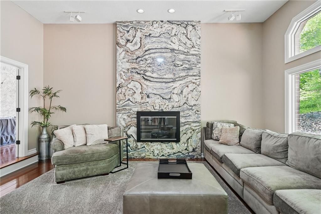 559 Normandy COURT