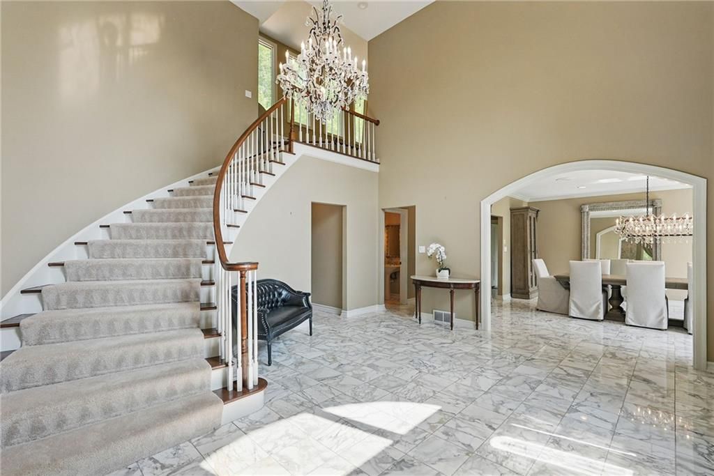 559 Normandy COURT