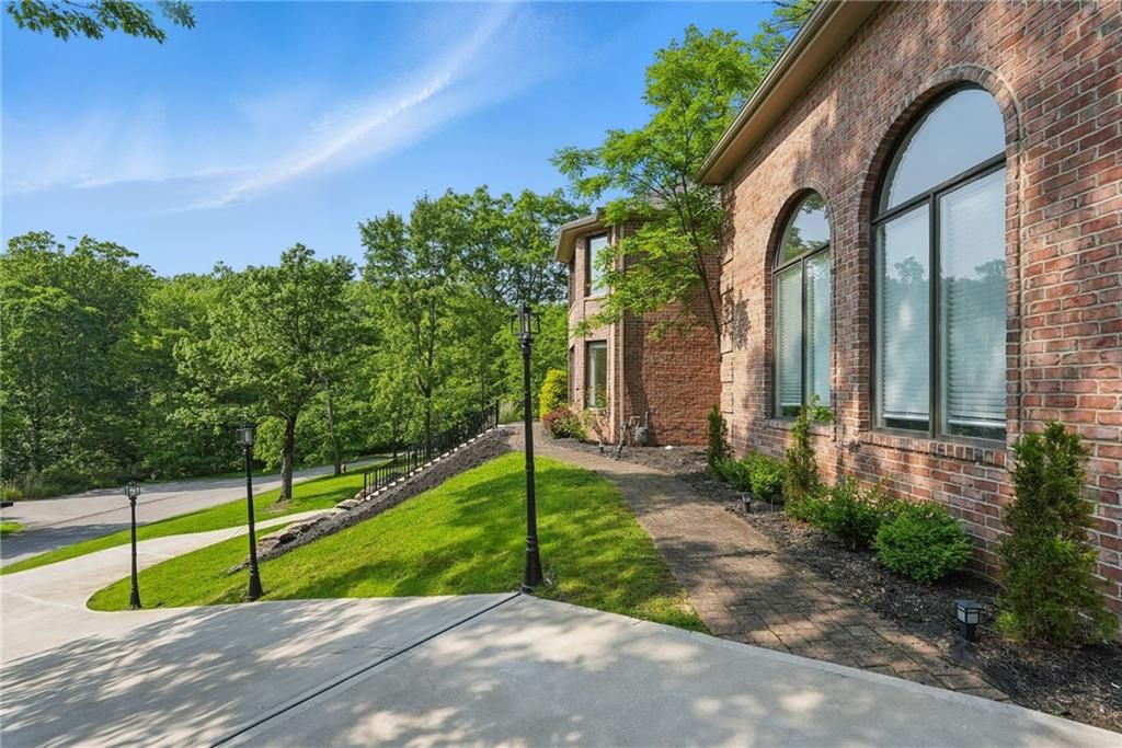 559 Normandy COURT